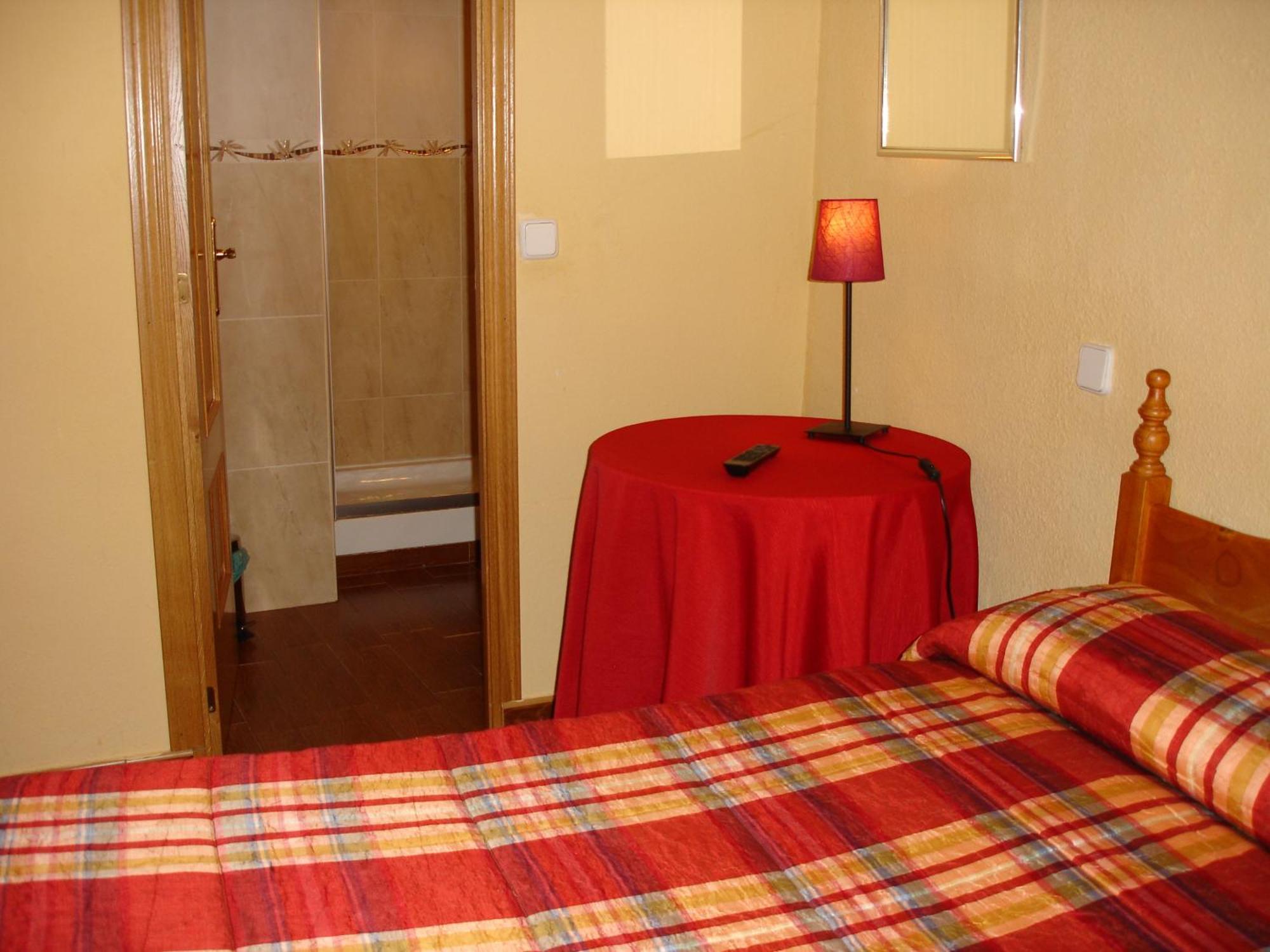 Hostal Puerta Bonita Vista Alegre, Edificio Sin Ascensor — Photos 1